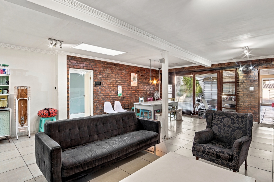6 Bedroom Property for Sale in Woodstock Western Cape